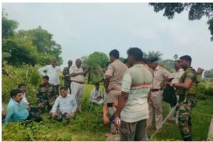 जन सुनवाई के दौरान हंगामा। पुकिसकर्मी समेत कई अधिकारी हुए घायल