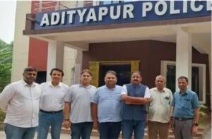 आदित्यपुर : चोरों के हौसले हुए बुलंद। गार्ड से मारपीट कर कम्पनी परिसर से 4 टन लोहे के रॉड ले भागे चोर। उधमियों ने सुरक्षा की मांग को लेकर पुलिस से लगाई गुहार