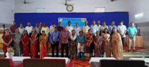 सी पी समिति मध्य विद्यालय केबुल बस्ती और राइजिंग सन इंग्लिश स्कूल ने संयुक्त रूप से अपने सभागार में मनाया शिक्षक दिवस।,शिक्षक सिर्फ हमें किताबों का ज्ञान नहीं देते बल्कि जीवन जीने की कला भी सिखाते हैं : दिनेश कुमार