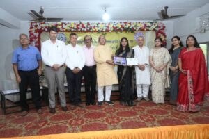 नेचर संस्था द्वारा महिला विश्वविद्यालय के राजनीति शास्त्र की छात्राओं का प्रशिक्षण समापन समारोह मनाया गया