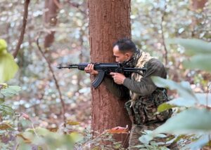 सारंडा : एंटी नक्सल अभियान में 1 और नक्सली ढेर। पिछले 30 घन्टे से ज्यादा समय से चल रहा अभियान