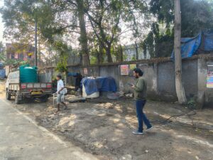 आदित्यपुर : अवैध रूप से चल रहे वाशिंग सेंटर के संचालक का दावा : कोई मेरा कुछ नही कर सकता। निगम की भी संलिप्तता की आशंका