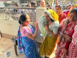 आदित्यपुर नगर निगम चुनाव : वार्ड 29 की कर्मठ प्रत्याशी अर्चना सिंह कर रही जनसंपर्क अभियान। जनता का मिल रहा भारी समर्थन