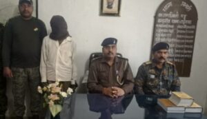 चाईबासा : बंदगांव थाना क्षेत्र में 5 एकड़ से अधिक जमीन पर अवैध अफीम की खेती को किया नष्ट, तस्कर को किया गिरफ्तार