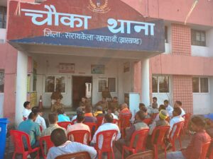 चौका : होली को लेकर थाना परिसर में आयोजित की गई शांति समिति की बैठक। सौहार्दपूर्ण वातावरण के लिए किया गया विचार विमर्श