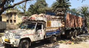 गम्हरिया : सरकारी अनाज गोदाम एक फिर से संदेह के घेरो में। बिना निर्धारित प्रक्रिया के डीलरों को हो रही अनाजों की पूर्ति